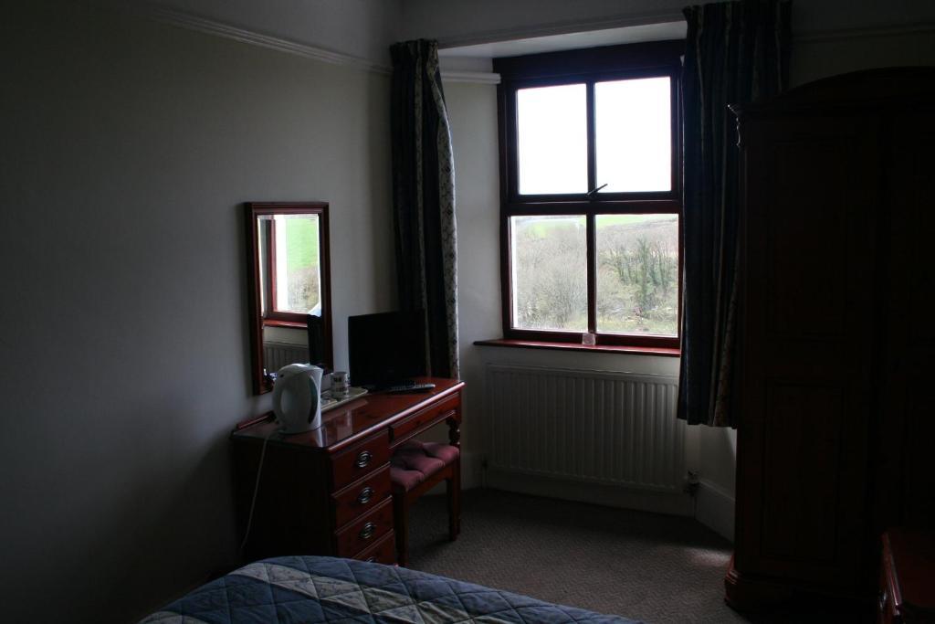 The Wootons Inn Tintagel Room photo