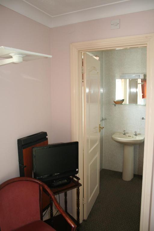 The Wootons Inn Tintagel Room photo